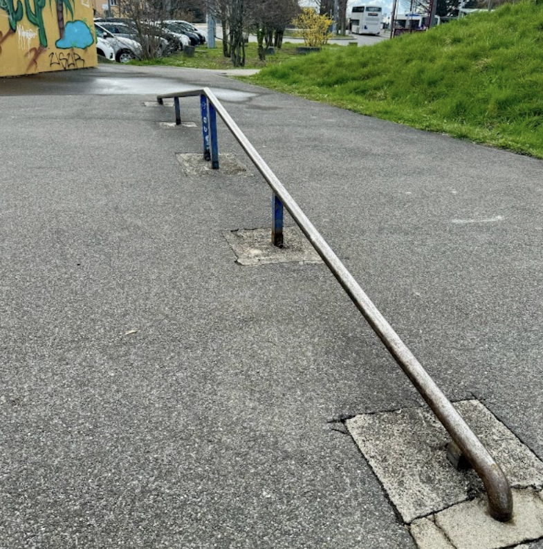 Mont-sur-Lausanne skatepark